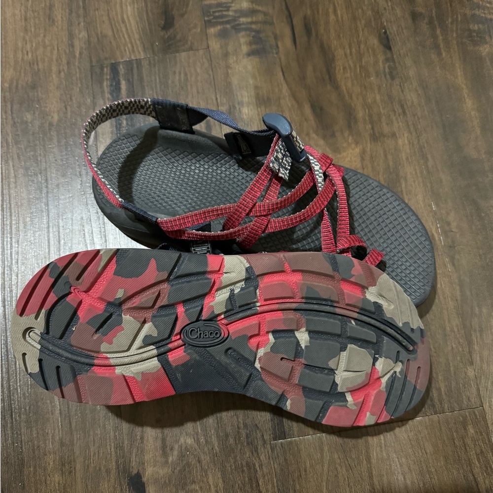 Woman’s size 8 red and black Chacos